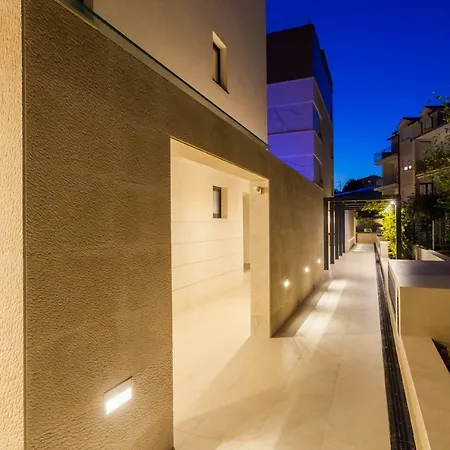 Villa Unique 9 Podstrana Exterior photo