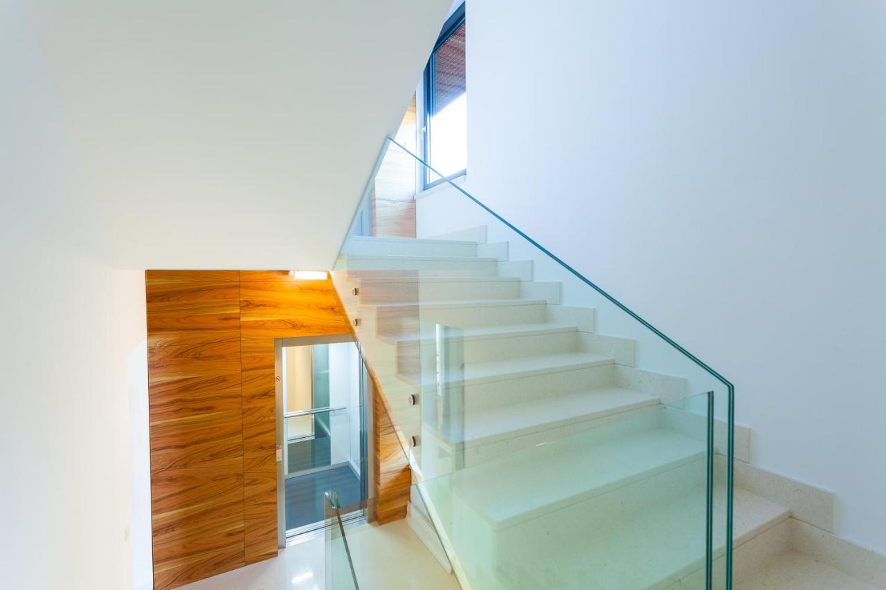 Apartment Unique 9 *