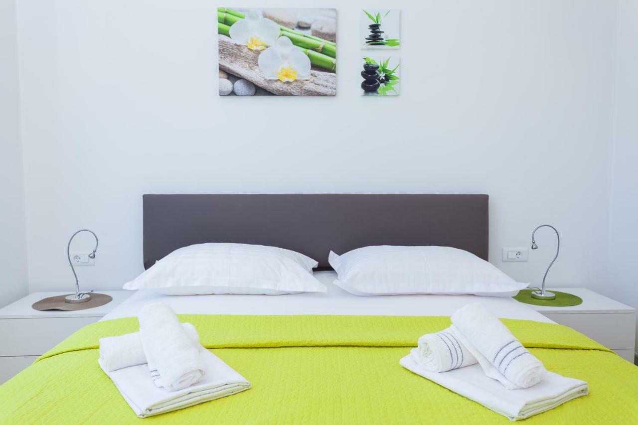 Unique 9 Apartment Podstrana