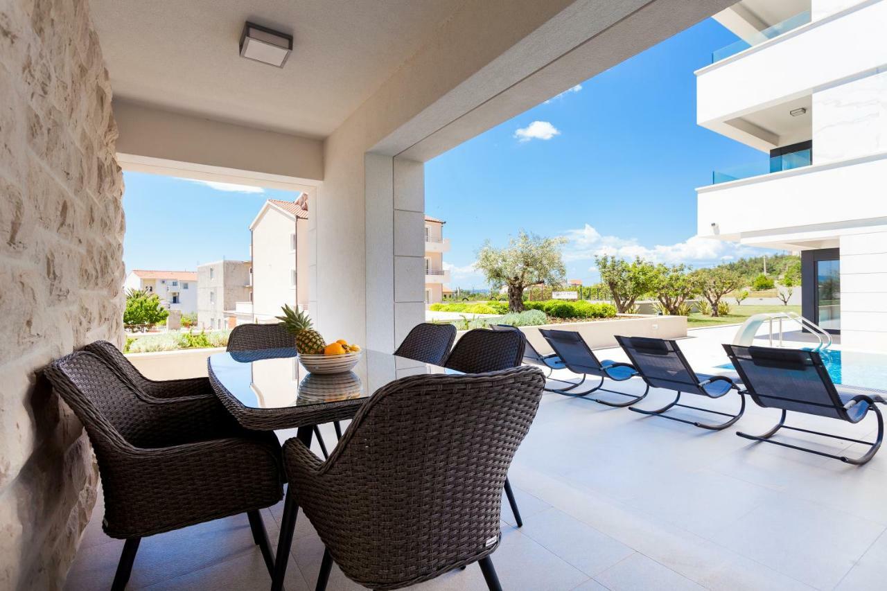 Apartment Unique 9 *