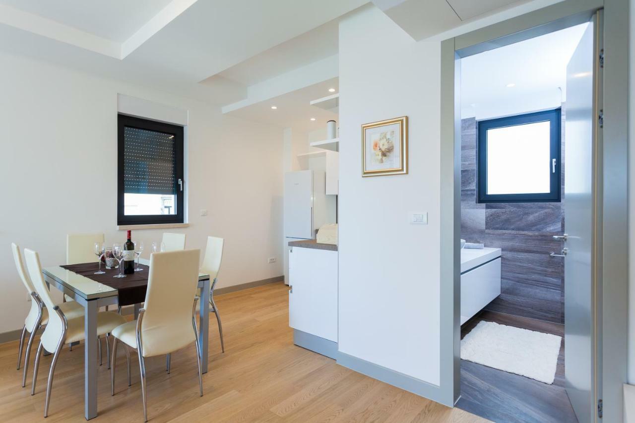 Unique 9 Apartment *